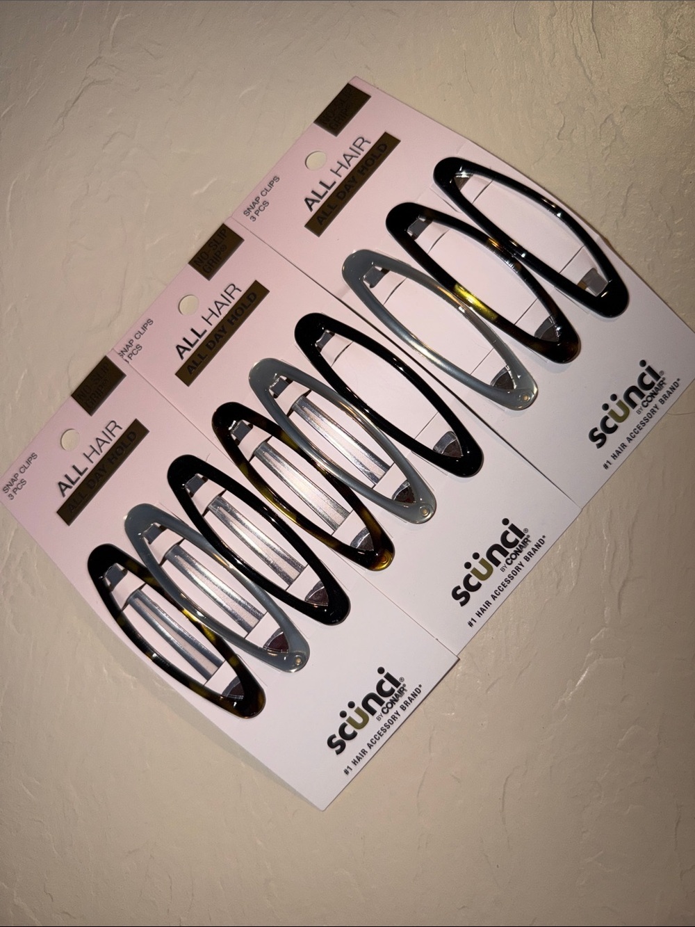Hair Clips - Picture 1 of 2